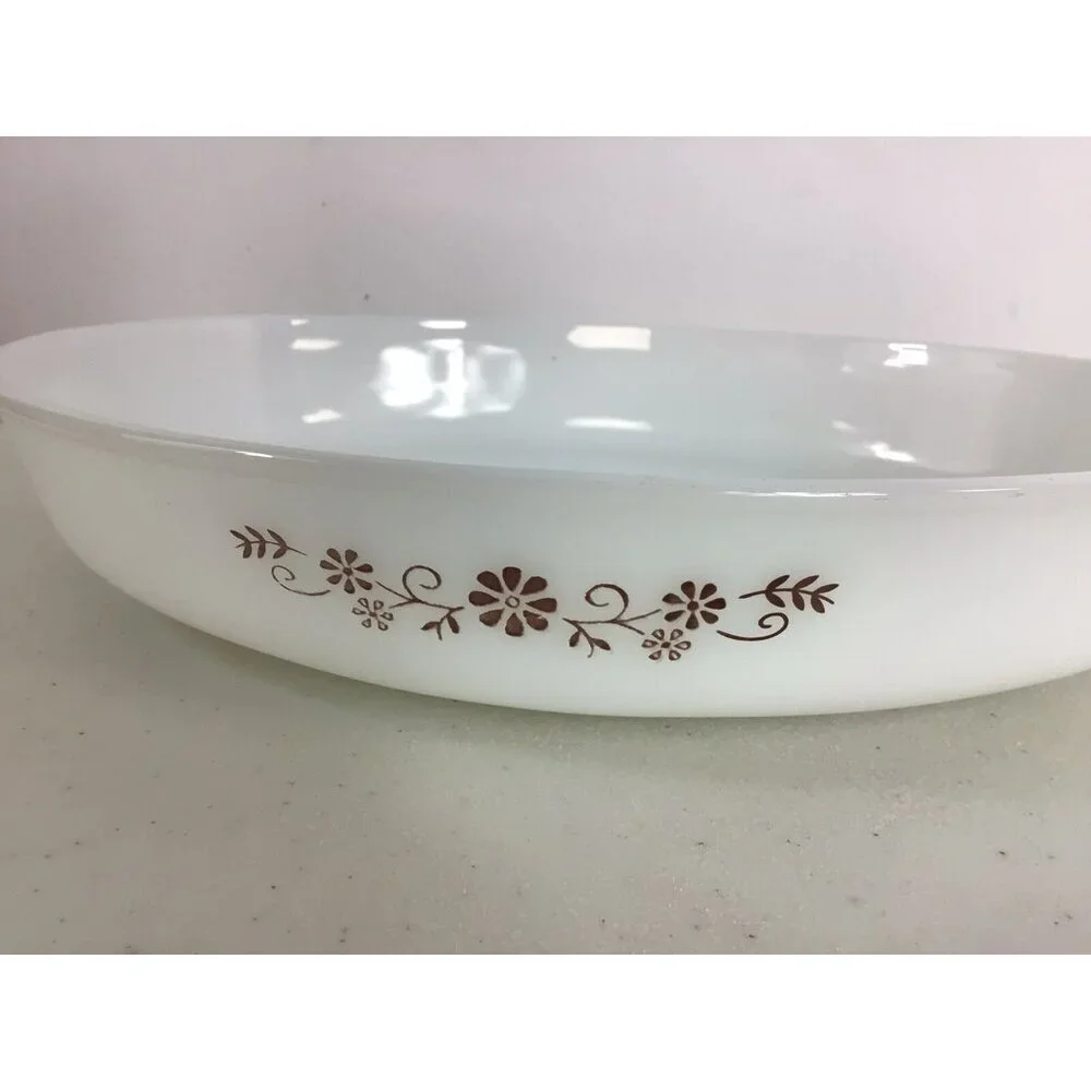 Dynaware Serving Dish Set of 2 Vintage Milk Glass